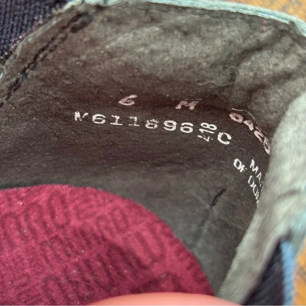 Munro Francee Slip on Ankle Bootie in Navy Suede Size 6